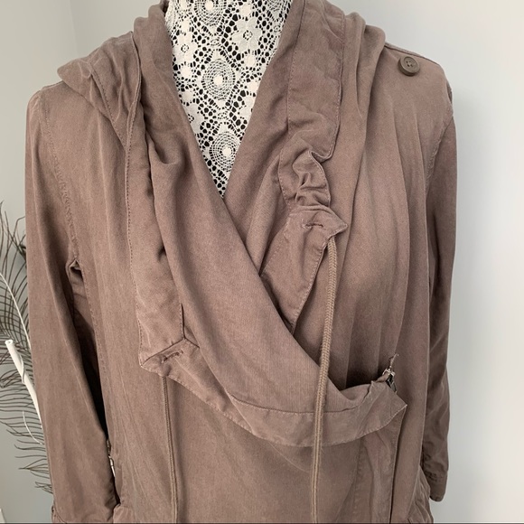 UO SILENCE + NOISE Waylon Jacket, Taupe/Brown, Size Med, Modern, nice material. - Picture 4 of 16